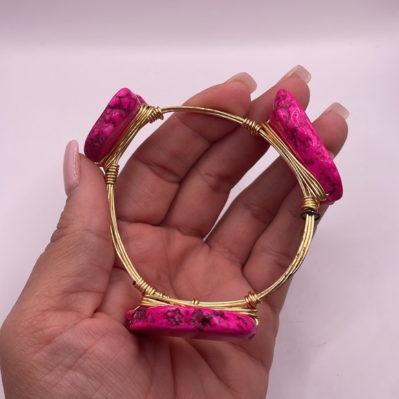 Gold Tone Fuchsia Pink Large Beaded Statement Bracelet - Picture 3 of 3